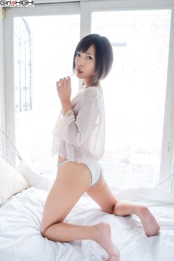 男生用小戳美女的屁股